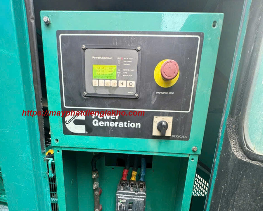 gia-kho-may-phat-dien-cummins-100kVA-cu-10