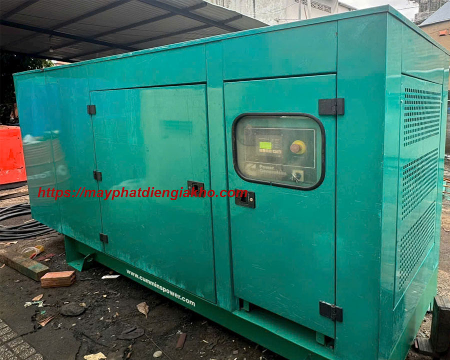 gia-kho-may-phat-dien-cummins-100kVA-cu-7