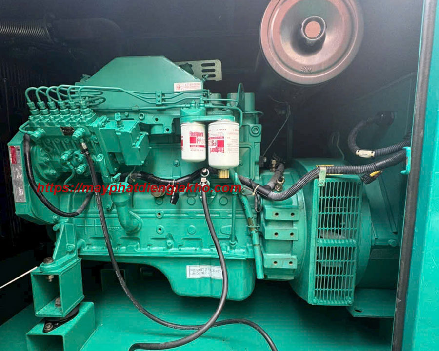 gia-kho-may-phat-dien-cummins-100kVA-cu-8