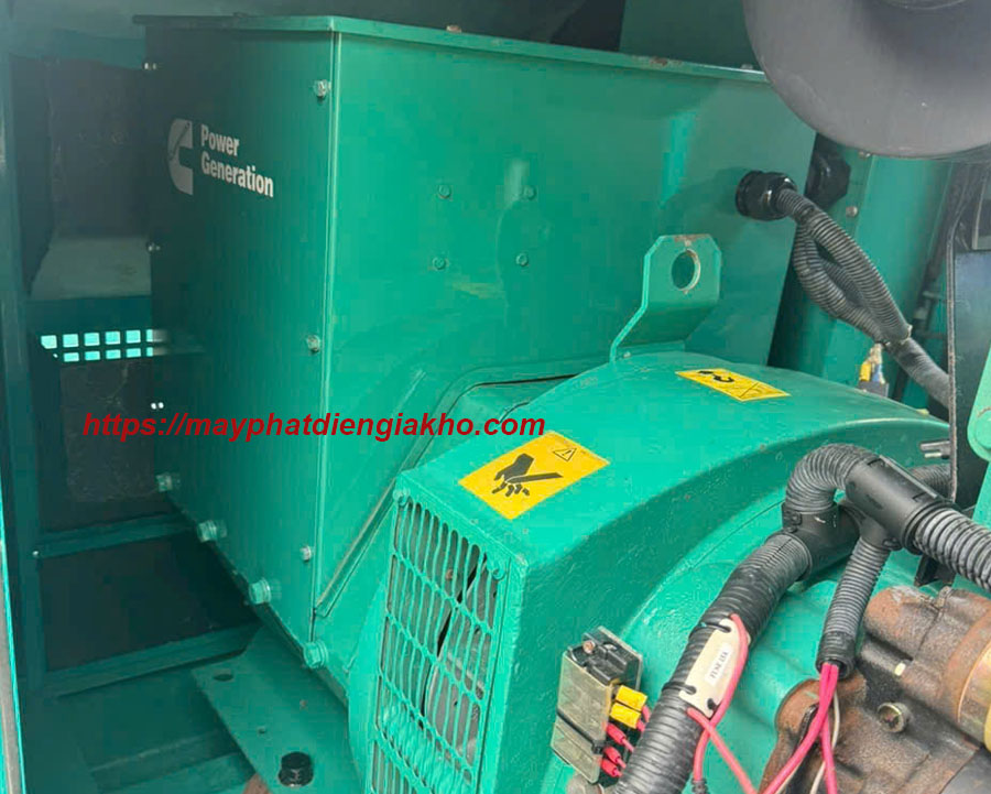 gia-kho-may-phat-dien-cummins-100kVA-cu-9