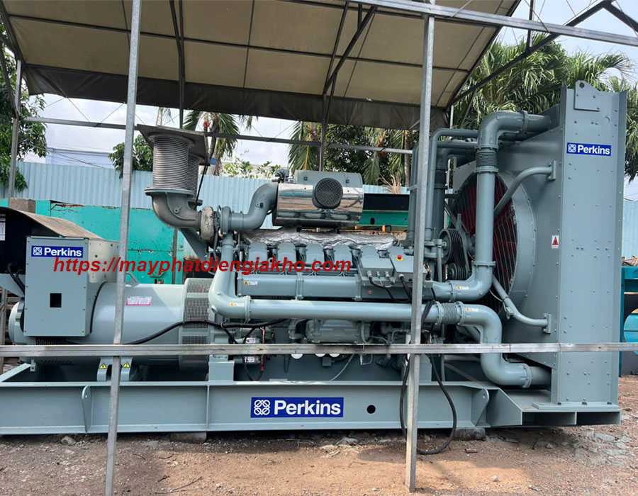 gia-kho-may-phat-dien-Perkins-1650kVA-cu-7